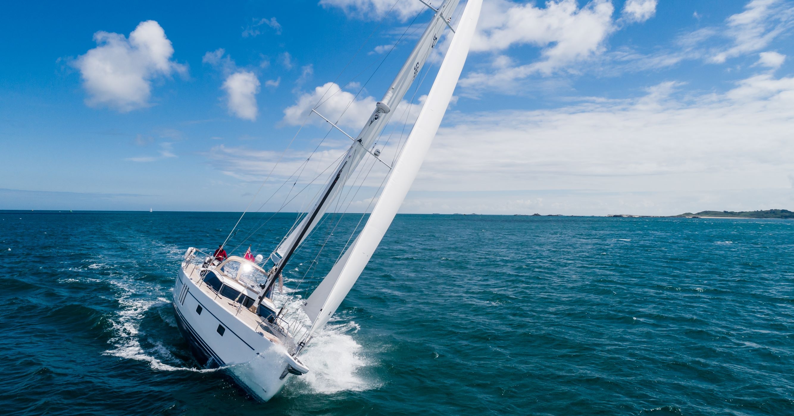 Growth continues for Oyster Yachts with 150 new jobs Zenoot